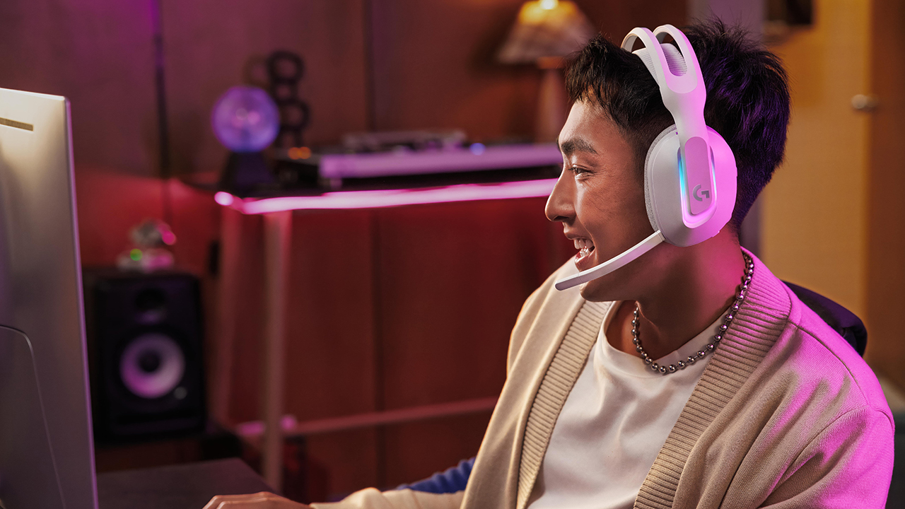 Logitech G, headset gaming, G522, Logitech Indonesia, LIGHTSPEED, headset wireless, gaming gear, audio gaming, BLUE VO!CE, Logitech G HUB