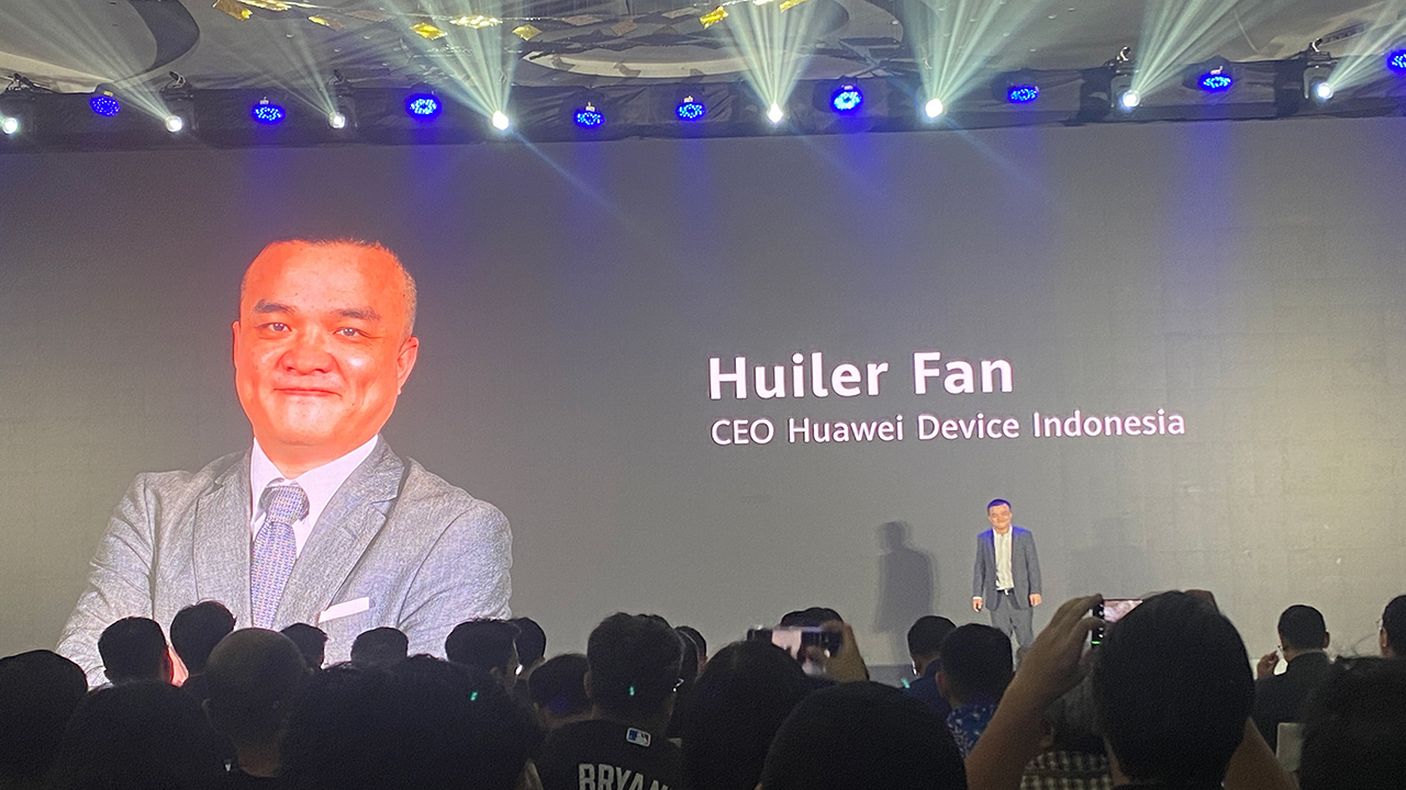 Temukan smartwatch stylish dan inovatif HUAWEI Watch Fit 4 Series. Lengkap dengan fitur olahraga, kesehatan, dan baterai tahan lama.