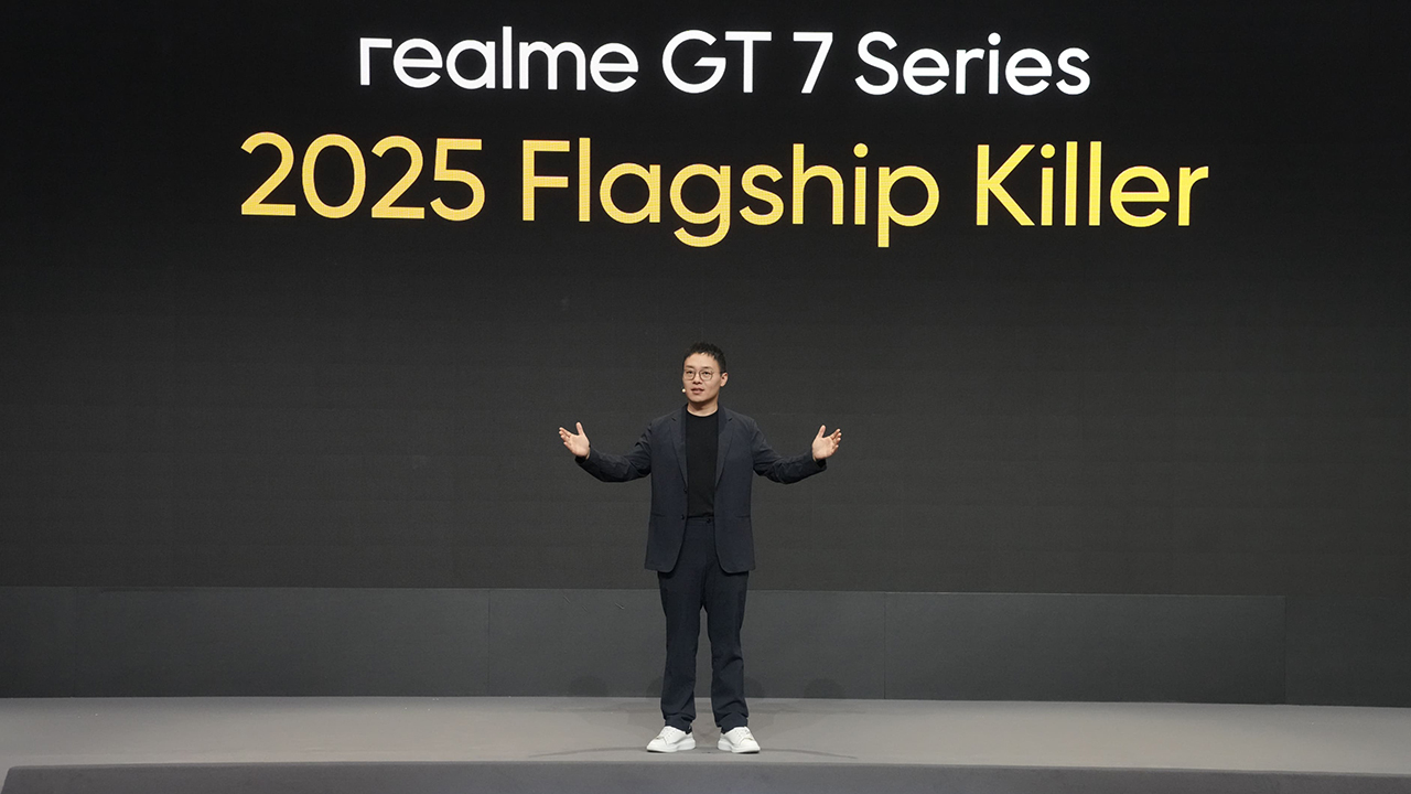 realme luncurkan GT 7 Series global di Paris. Chipset terbaru, baterai 7000mAh, fitur AI canggih, dan kolaborasi eksklusif dengan Aston Martin.