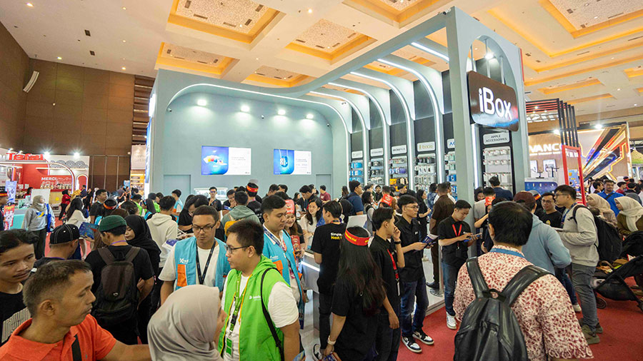Nikmati promo gadget hingga diskon 90% di booth Erajaya Group di Jakarta Fair 2025, Hall D2 JIEXPO. Banyak hadiah dan aktivitas menarik!