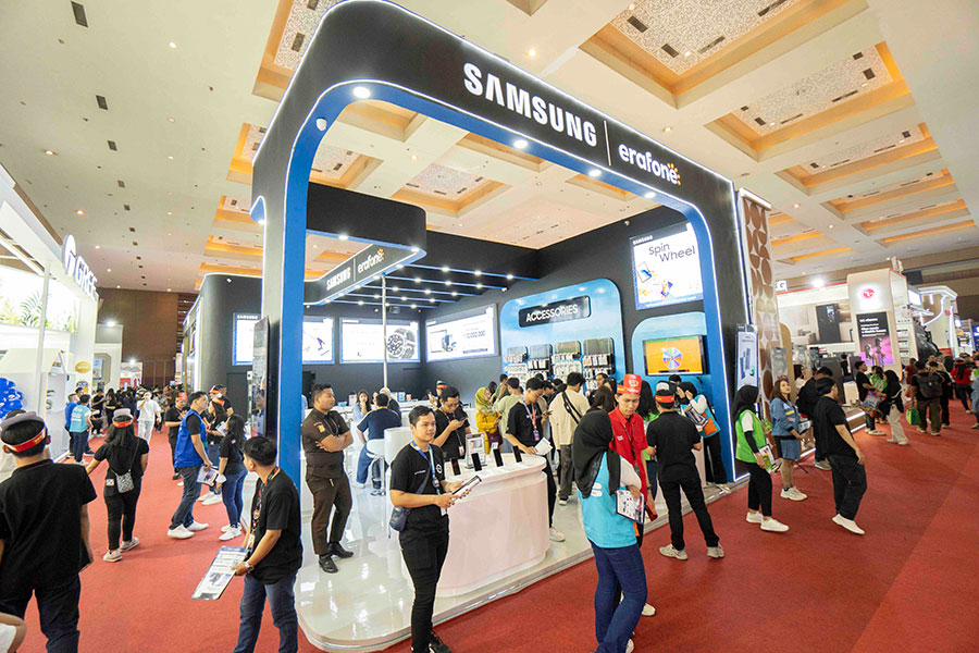 Nikmati promo gadget hingga diskon 90% di booth Erajaya Group di Jakarta Fair 2025, Hall D2 JIEXPO. Banyak hadiah dan aktivitas menarik!
