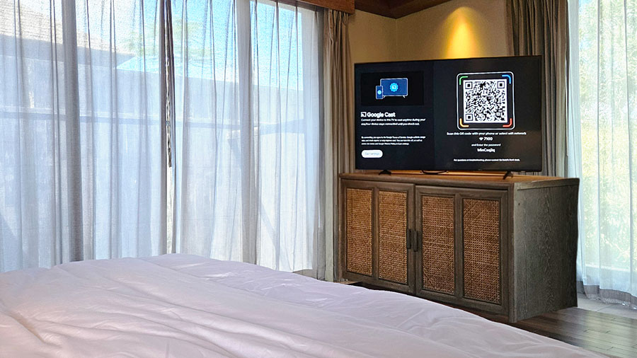 Samsung luncurkan HU8000F Hospitality TV dengan 4K, Google Cast, dan fitur hotel pintar. Hadirkan hiburan canggih dan efisiensi manajemen hotel.