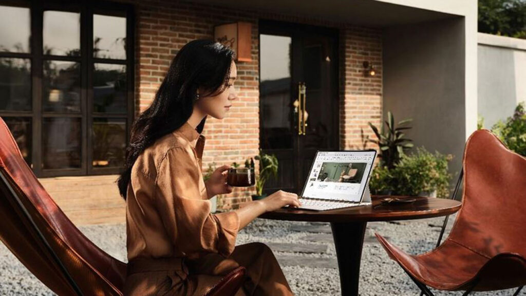 Huawei MatePad Pro 12.2” hadir di Indonesia mulai 25 Juli 2025, tablet 3-in-1 premium untuk profesional dengan layar OLED, WPS Office, dan stylus canggih.