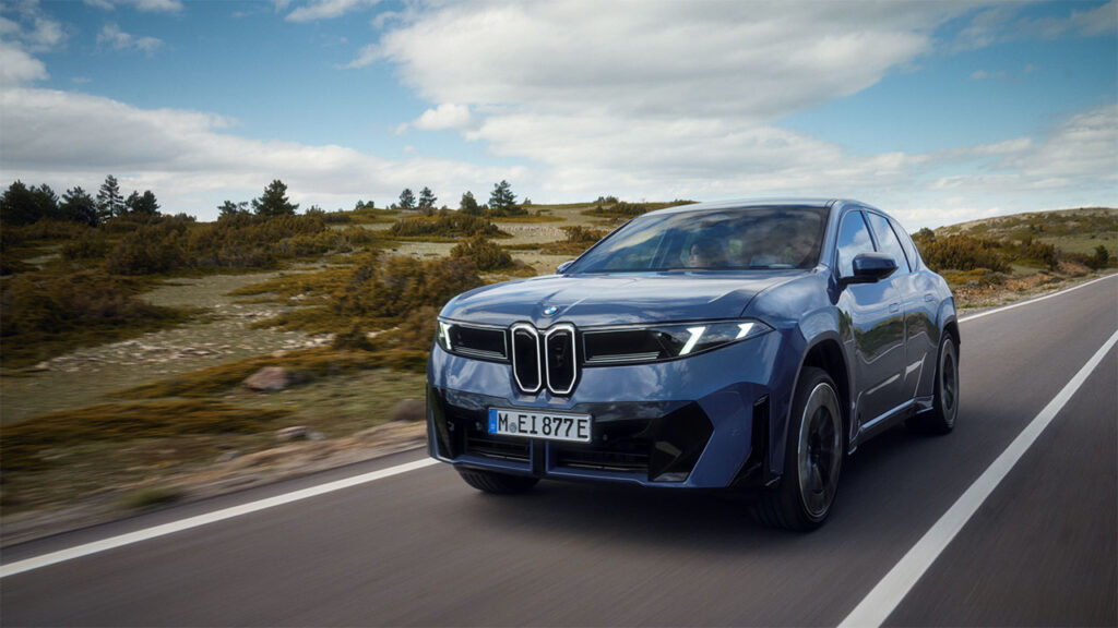 Qualcomm dan BMW rilis Snapdragon Ride Pilot, sistem mengemudi otomatis cerdas dengan AI, debut global di BMW iX3 Neue Klasse.