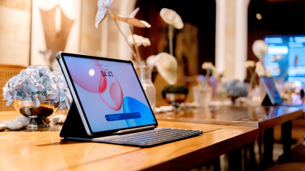 HONOR luncurkan Pad 10, Pad X9a, Pad X7, dan Watch Fit di Indonesia. Tablet AI dan smartwatch ini hadir untuk produktivitas, hiburan, hingga gaya hidup sehat.