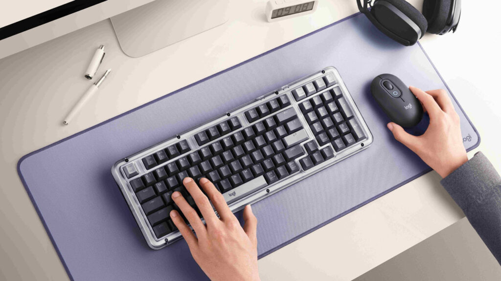 Logitech Alto Keys K98M hadir dengan desain gasket, switch hot-swap, dan AI personalisasi, menjadikan pengalaman mengetik lebih kreatif dan nyaman.