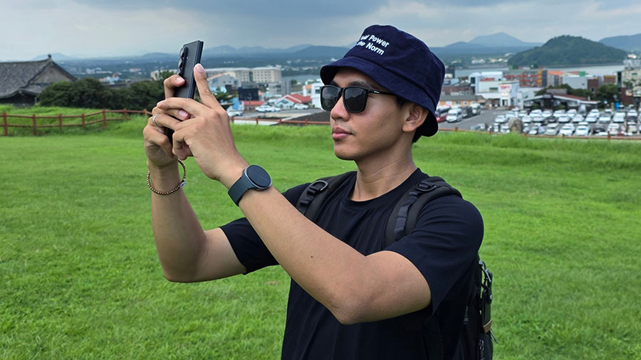 Buat konten traveling keren di Jeju lebih mudah dengan Galaxy Z Fold7 & Z Flip7 yang dilengkapi Google Gemini. Simak tips lengkapnya di sini!