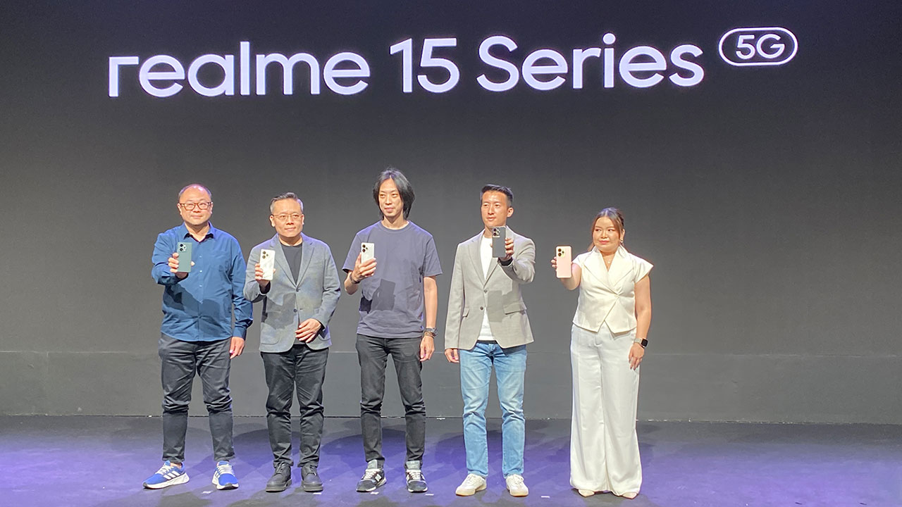 realme 15 Series 5G resmi hadir di Indonesia dengan kamera AI 50MP, performa tinggi, dan desain stylish untuk anak muda yang aktif siang dan malam.