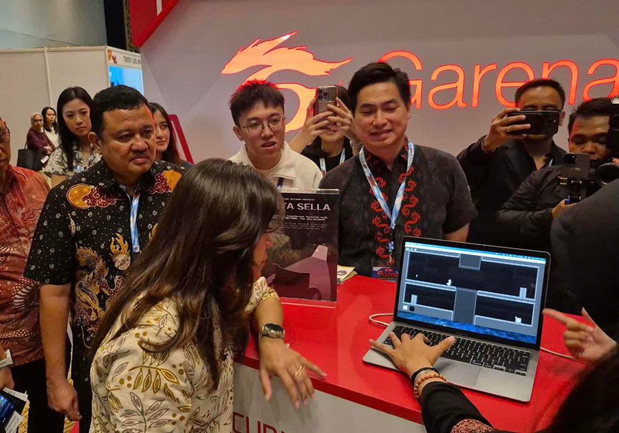 Garena Indonesia tampil di IGDX 2025 dengan game Rotasella karya mahasiswa ITB, mendapat apresiasi langsung dari Menteri Komunikasi dan Digital, Meutya Hafid.