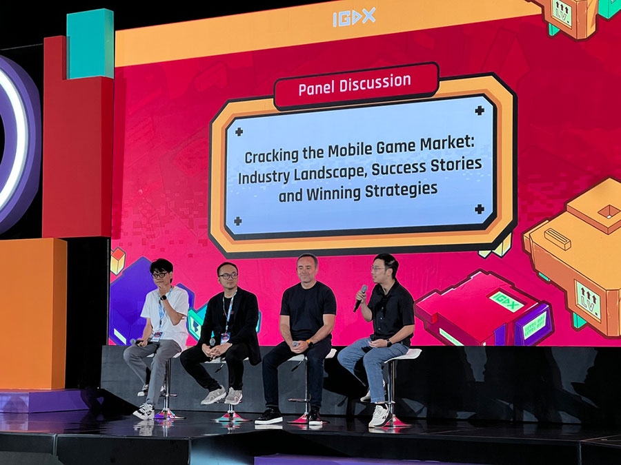 Garena Indonesia tampil di IGDX 2025 dengan game Rotasella karya mahasiswa ITB, mendapat apresiasi langsung dari Menteri Komunikasi dan Digital, Meutya Hafid.