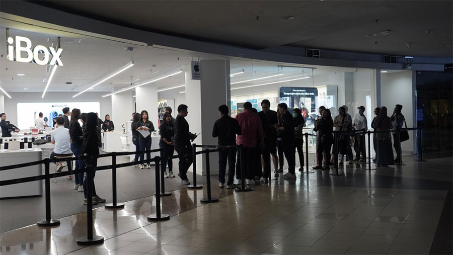 Erajaya Retail Group resmi buka pre-order iPhone 17 Series di iBox mulai 10 Oktober 2025. Ribuan pelanggan antusias memadati gerai di seluruh Indonesia.