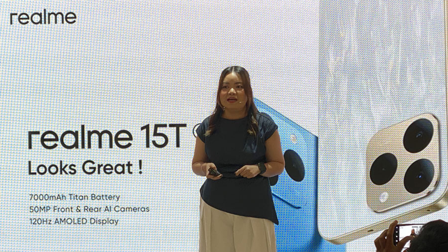 realme 15T 5G hadir dengan desain ultra tipis, baterai 7000mAh, kamera 50MP AI, dan layar AMOLED 120Hz, menjadikannya pilihan ideal anak muda Indonesia.