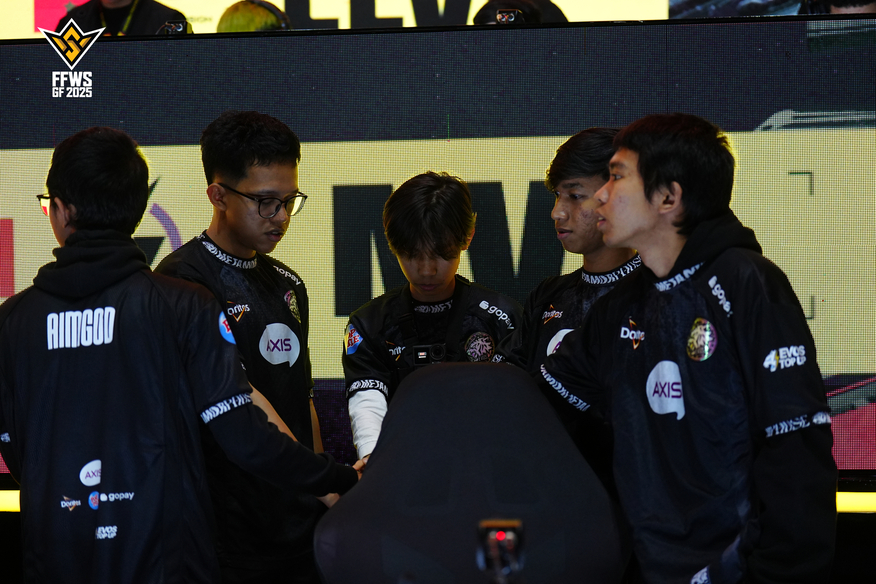 RRQ Kazu tampil gemilang di FFWS Global Finals 2025 Jakarta, selangkah menuju Grand Finals. EVOS Divine masih berjuang bangkit di pekan kedua.