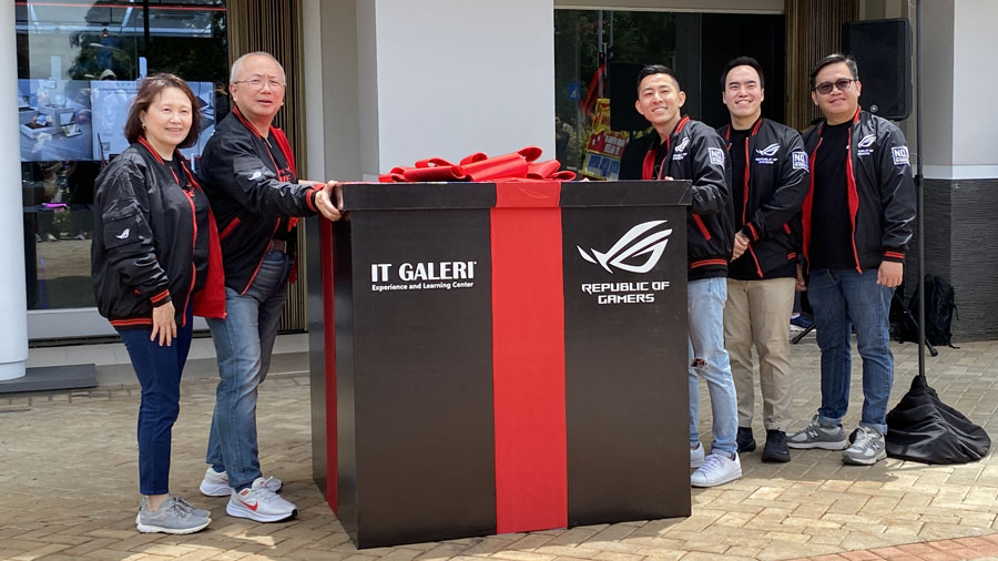 ASUS membuka ROG Exclusive Store di Summarecon Serpong dengan promo menarik, produk lengkap, dan turnamen komunitas berhadiah jutaan rupiah.
