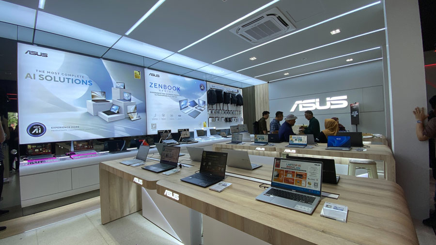 ASUS membuka ROG Exclusive Store di Summarecon Serpong dengan promo menarik, produk lengkap, dan turnamen komunitas berhadiah jutaan rupiah.