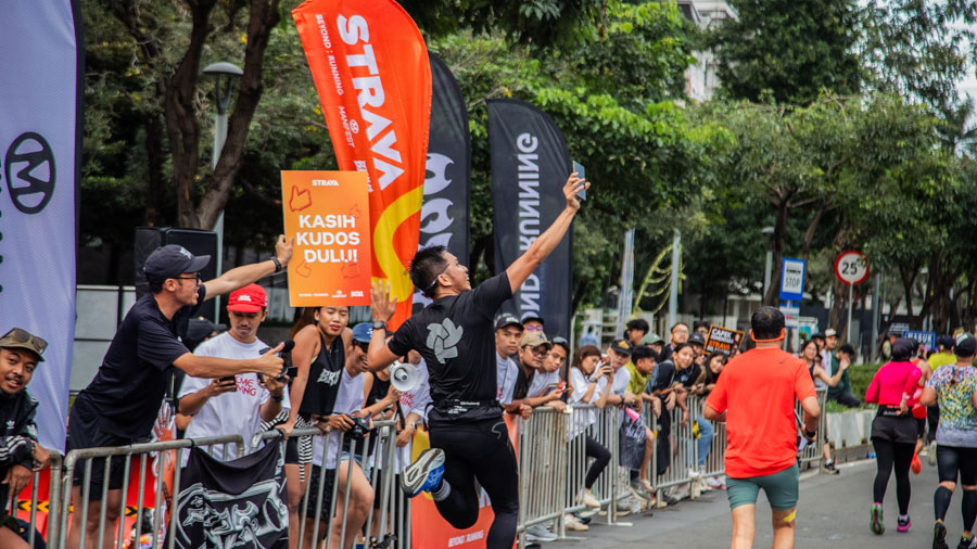 Strava hadir di Jakarta Running Festival 2025 dengan insight menarik, Segments Challenge, dan Cheering Zone pertama di Asia Tenggara.