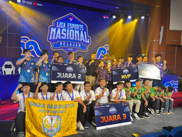 SMK Harapan Bangsa keluar sebagai juara Liga Esports Nasional Pelajar (LEN P) 2025 setelah mengalahkan SMA Zion Makassar di Grand Final.