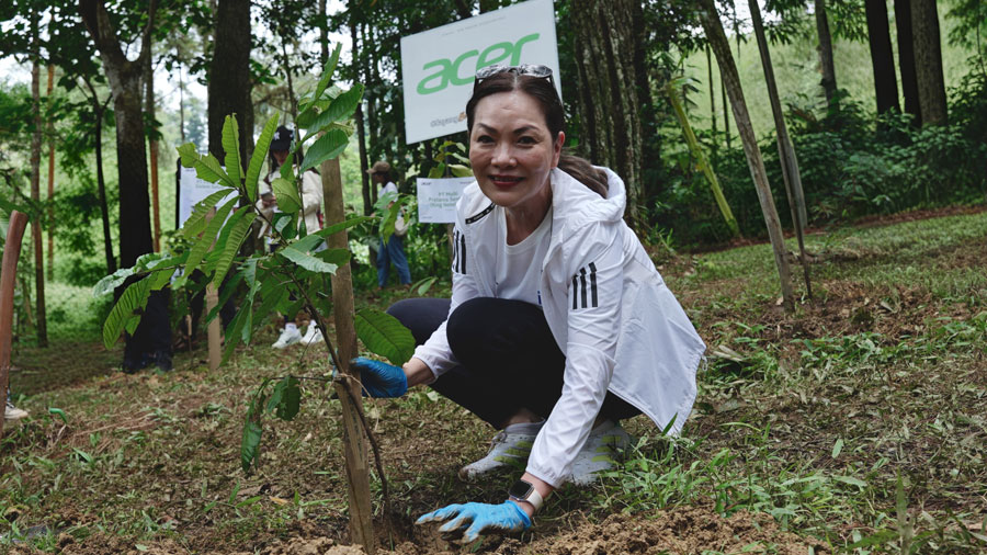 Acer Indonesia menutup gerakan Kelola e-Waste dengan pengelolaan 3 ton limbah elektronik dan penanaman 2.000 pohon sebagai komitmen keberlanjutan.