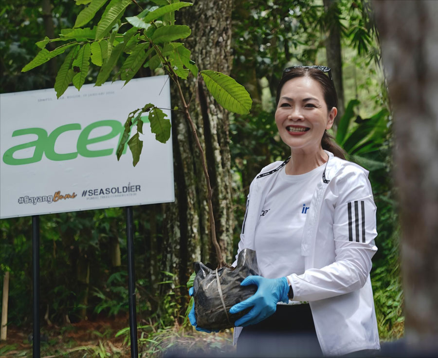 Acer Indonesia menutup gerakan Kelola e-Waste dengan pengelolaan 3 ton limbah elektronik dan penanaman 2.000 pohon sebagai komitmen keberlanjutan.