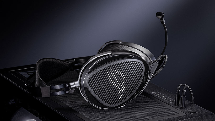 ROG Kithara hadir sebagai headset gaming planar magnetic hi-fi hasil kolaborasi ROG x HIFIMAN: driver 100mm, open-back, mic MEMS, konektor lengkap.