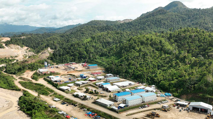 Merdeka Gold ajukan IPO di Bursa Hong Kong untuk perluas investor global, seiring produksi Pani Gold Mine meningkat dan cadangan emas terus bertambah.