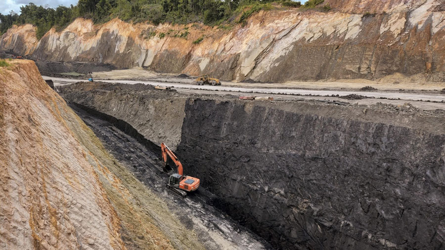 CUAN dan PTRO ajukan binding offer ke Tolu Minerals senilai AUD23,75 juta untuk ekspansi aset tambang emas dan tembaga di Papua Nugini.