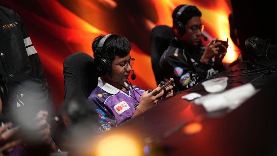 Bigetron by Vitality dan RRQ Kazu lolos ke Grand Finals FFWS SEA 2026 Spring, sementara ONIC, EVOS, dan Shadow masih berjuang.