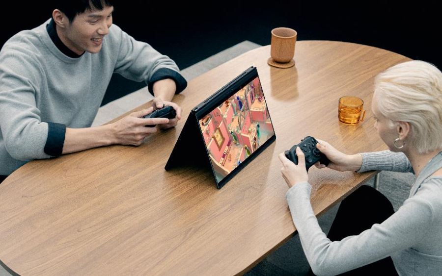 ASUS ROG meluncurkan ROG Zephyrus Duo GX651 di Indonesia, laptop gaming dual-screen OLED dengan Intel Core Ultra 9 dan RTX 5090.