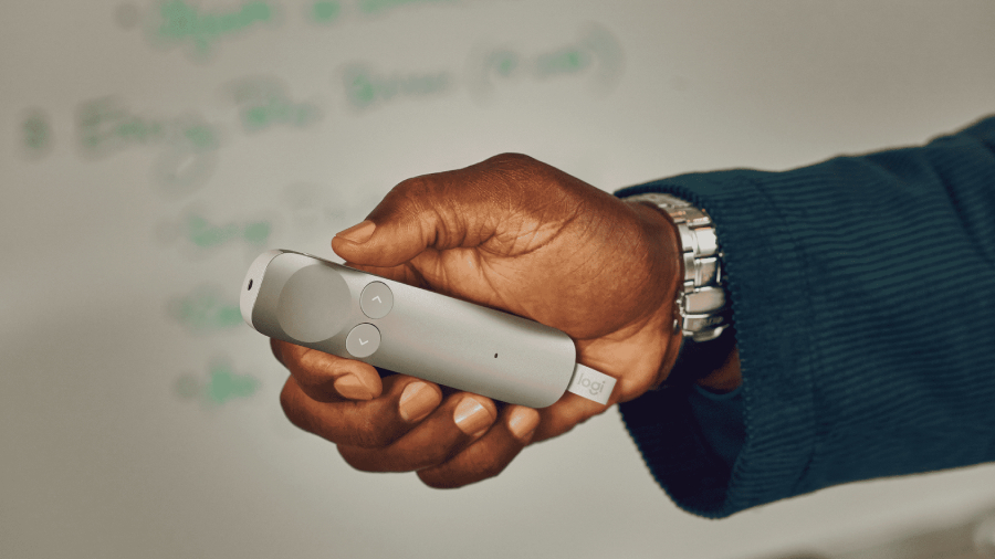 Logitech Spotlight 2 hadir di Indonesia dengan haptics, digital highlighting, koneksi fleksibel, dan baterai tahan hingga 3 bulan.