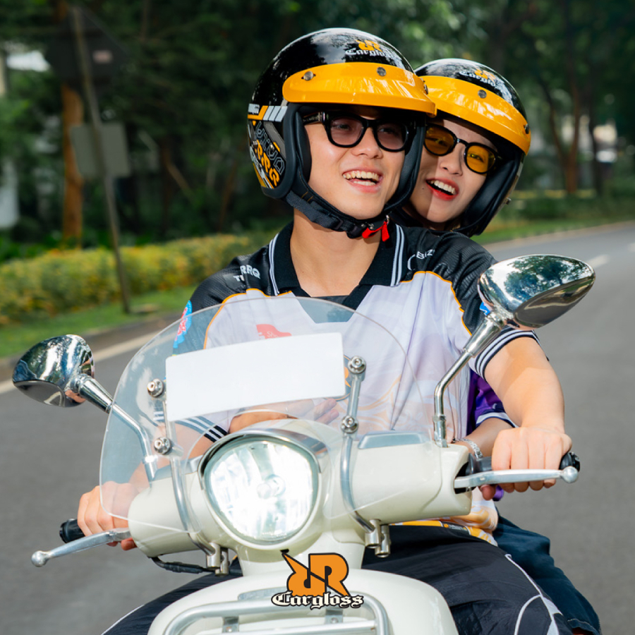 Helm Cargloss x RRQ Limited Edition hadir hanya 500 unit dengan harga Rp550.000, memadukan identitas esports, kenyamanan, dan keselamatan.