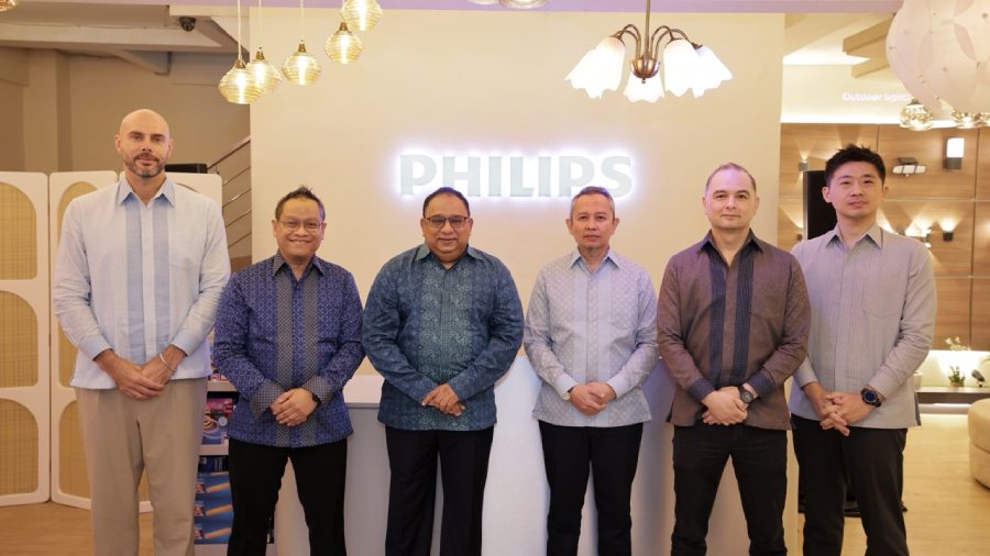 Philips Lighting Store Surabaya hadir dengan konsep baru, menawarkan lebih dari 200 produk, inspirasi ruang, dan konsultasi pencahayaan personal.