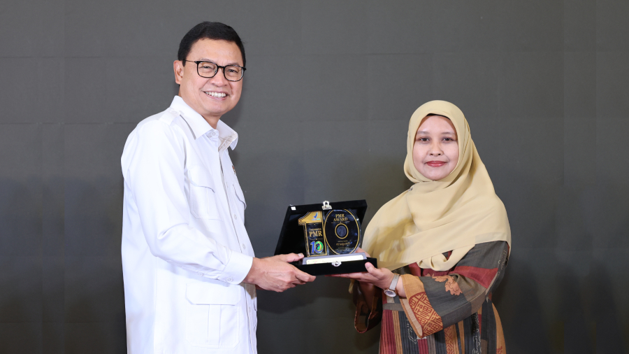 Sasa meraih PMR Award dari BPOM atas kontribusinya mendampingi UMKM pangan steril komersial dan memperkuat keamanan pangan nasional.
