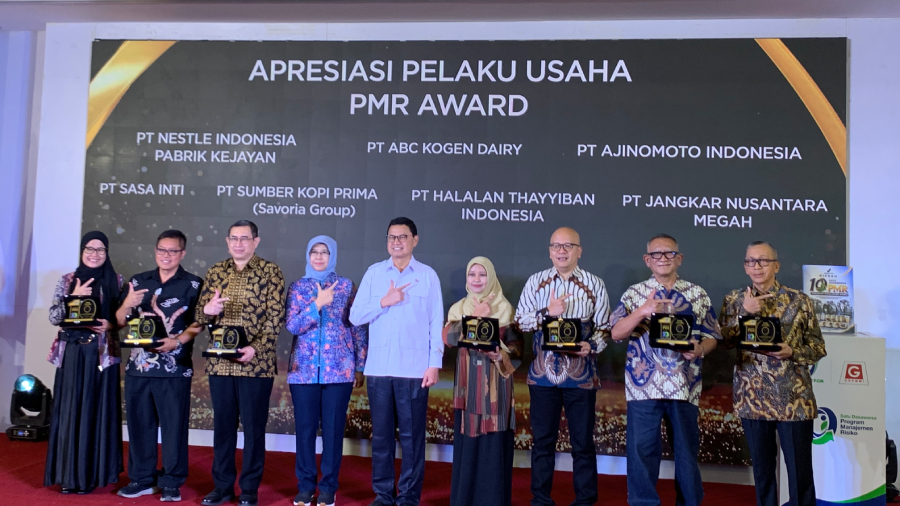 Sasa meraih PMR Award dari BPOM atas kontribusinya mendampingi UMKM pangan steril komersial dan memperkuat keamanan pangan nasional.