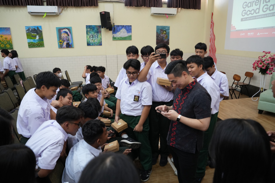 Garena dan Komdigi RI mengedukasi pelajar, guru, serta orang tua tentang kebiasaan bermain game yang sehat melalui Good Game di Sekolah.