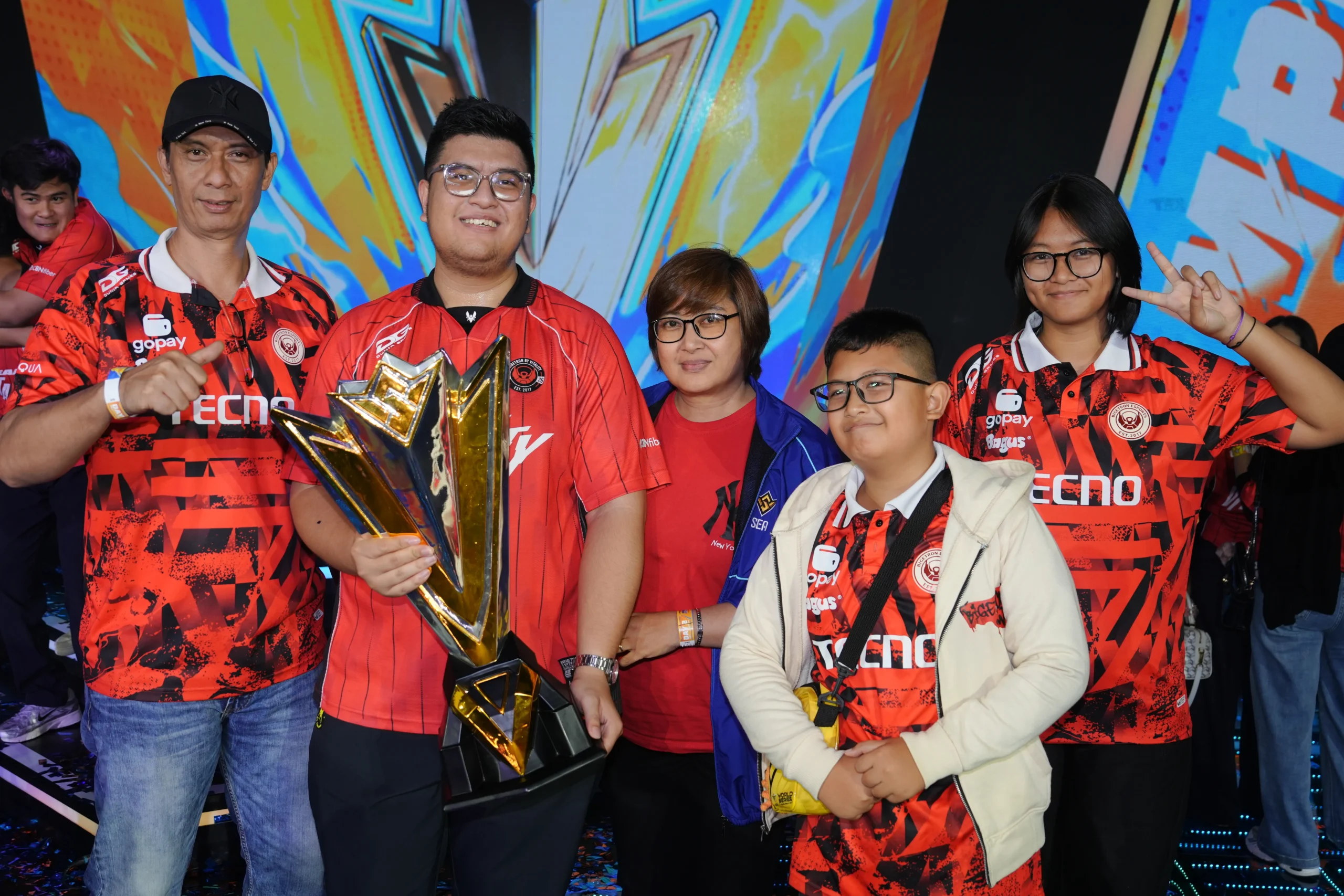 Pelajaran kepemimpinan Chrisjo terlihat dari cara mengelola emosi, mengubah strategi, dan memberi arahan sederhana hingga Bigetron juara FFWS SEA 2026 Fall.