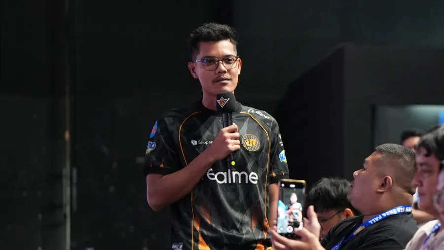 Coach ADYY menjelaskan alasan JEEK absen di Week 4 FFWS SEA 2026 Fall dan membuka peluangnya kembali bermain di Point Rush serta Grand Finals.
