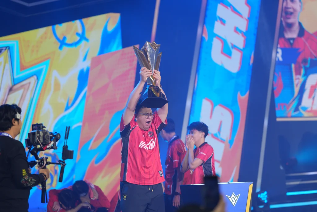 Keputusan Chrisjo mengubah strategi Bigetron di Game 12 menjadi salah satu kunci keberhasilan meraih gelar juara FFWS SEA 2026 Fall.