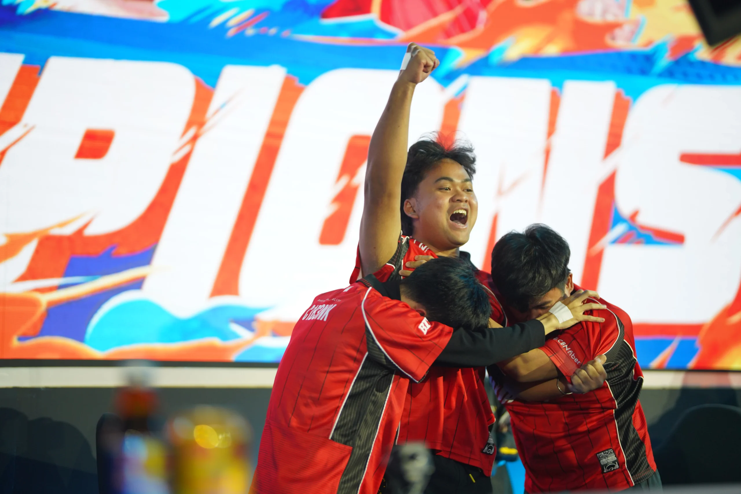 Perjalanan Bigetron juara FFWS SEA 2026 Fall penuh drama, mulai dari penalti, kehilangan Headstart Point, hingga Booyah penentu di Game 12.