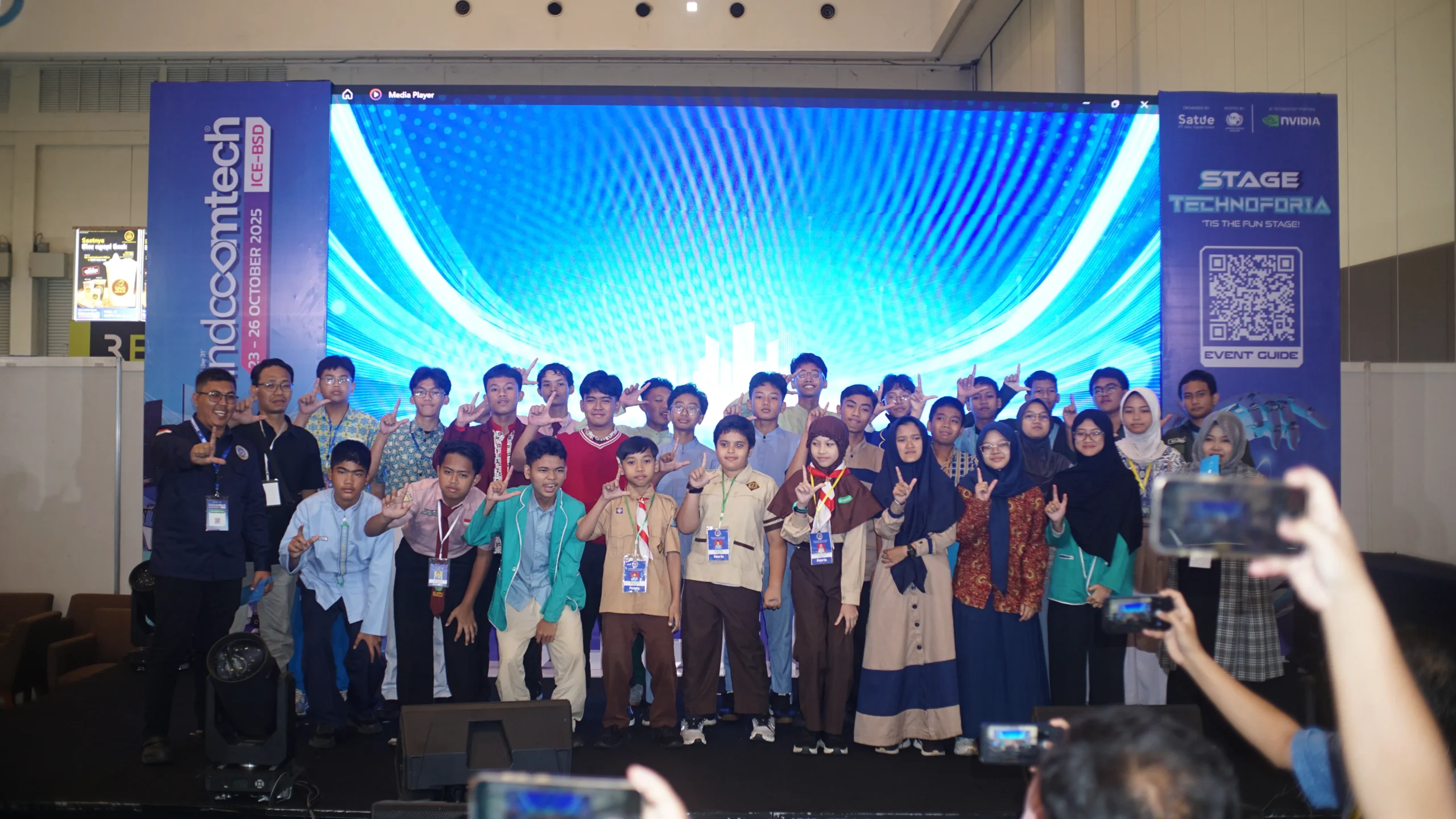 INDOCOMTECH 2026 hadir di JICC Senayan pada 29 Oktober–1 November dengan diskon gadget hingga 70%, turnamen esports, dan hiburan menarik.