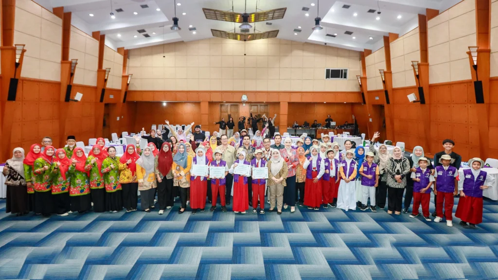 Mondelēz Indonesia memperluas program #BijakPlastikSejakDini melalui duta siswa, empat sekolah baru, dan edukasi pengelolaan sampah plastik.