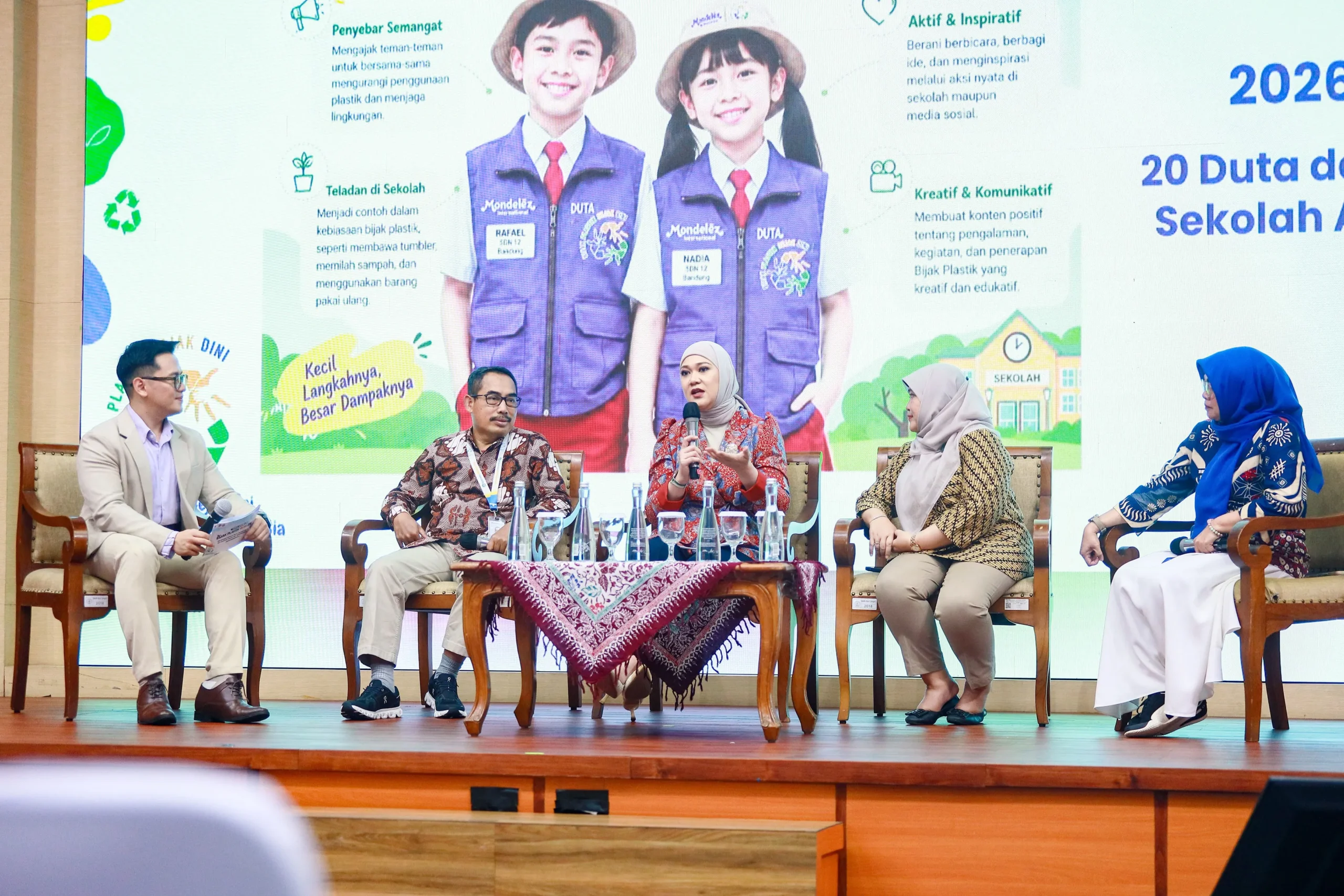 Mondelēz Indonesia memperluas program #BijakPlastikSejakDini melalui duta siswa, empat sekolah baru, dan edukasi pengelolaan sampah plastik.