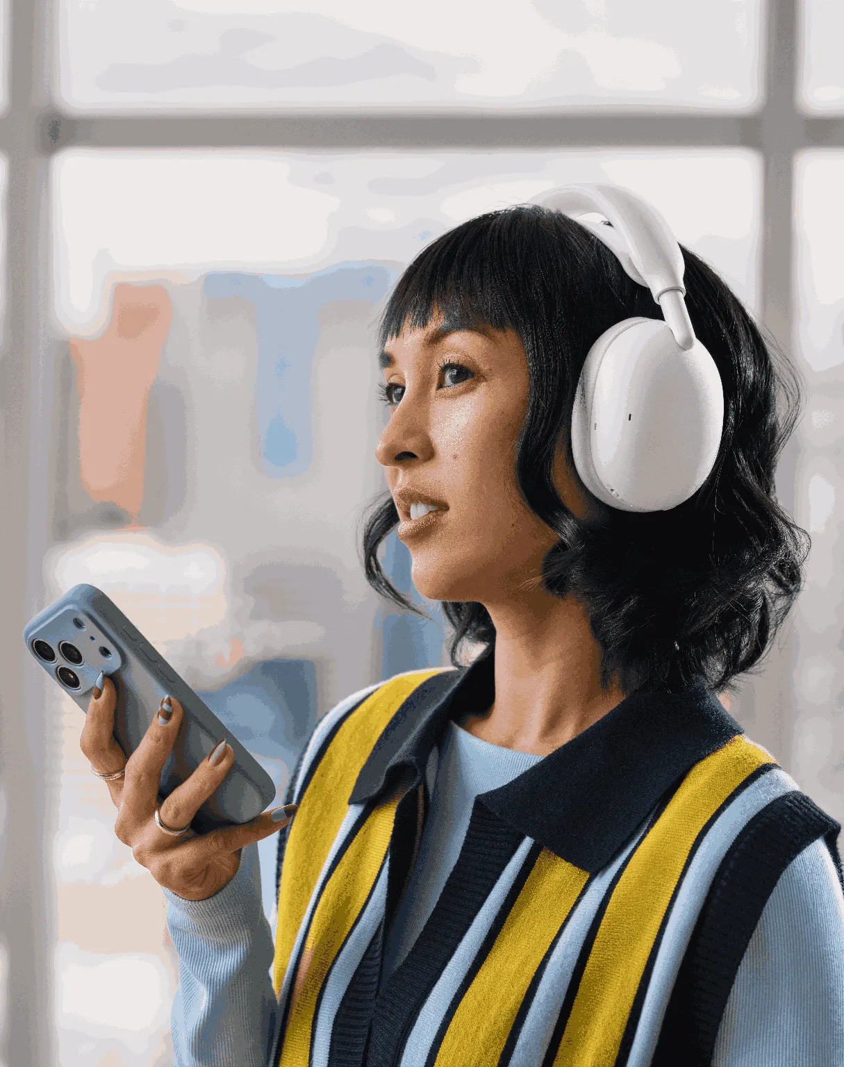 Logitech Zone Vibe Pro hadir dengan ANC, mikrofon AI, baterai hingga 66 jam, serta desain nyaman untuk mendukung aktivitas kerja dan hiburan.